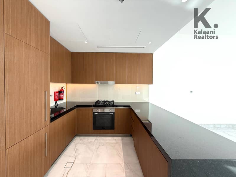 Brand New | Flexible Cheques | Corner Unit