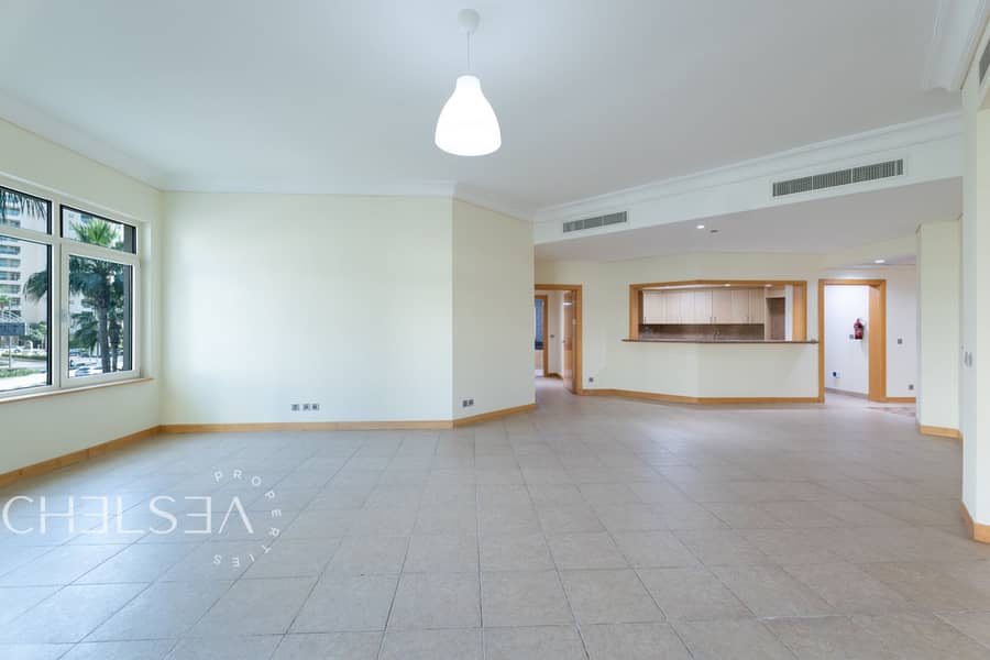 PARK VIEW | WELL-MAINTAINED | VACANT ON TRANSFER