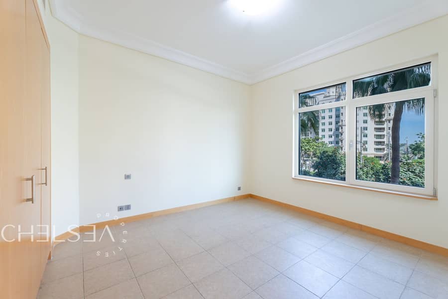 PARK VIEW | WELL-MAINTAINED | VACANT ON TRANSFER