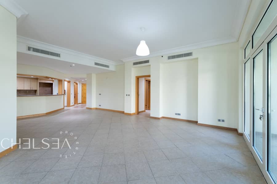 PARK VIEW | WELL-MAINTAINED | VACANT ON TRANSFER