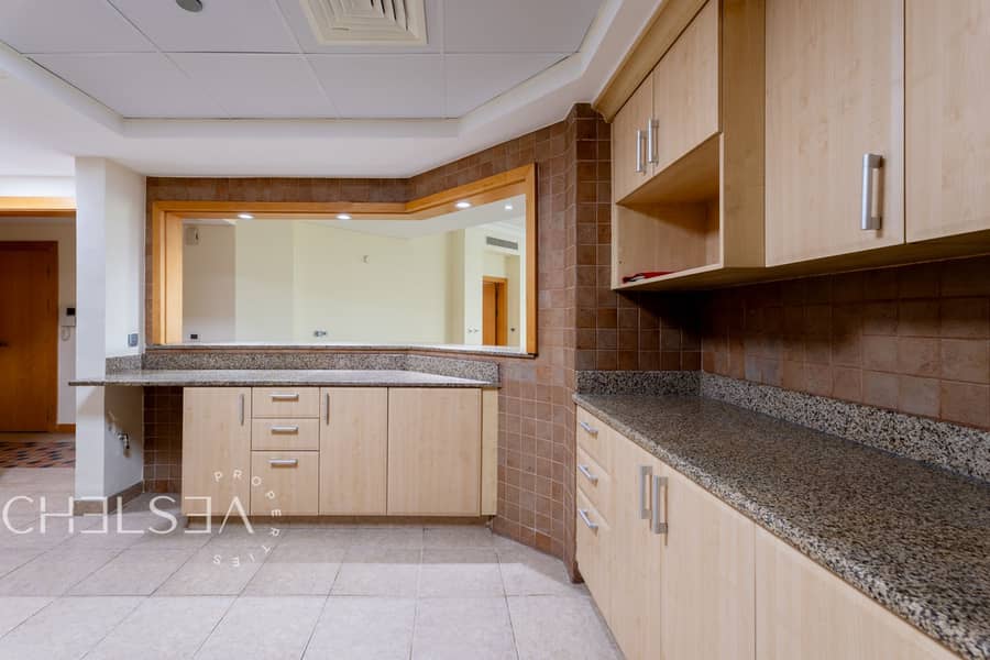 PARK VIEW | WELL-MAINTAINED | VACANT ON TRANSFER - Image 8