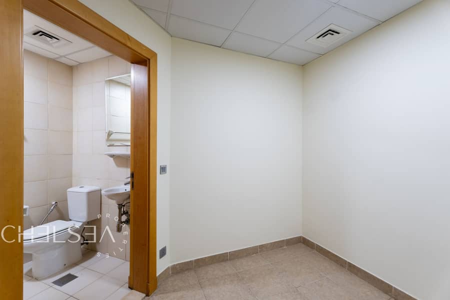 PARK VIEW | WELL-MAINTAINED | VACANT ON TRANSFER - Image 17