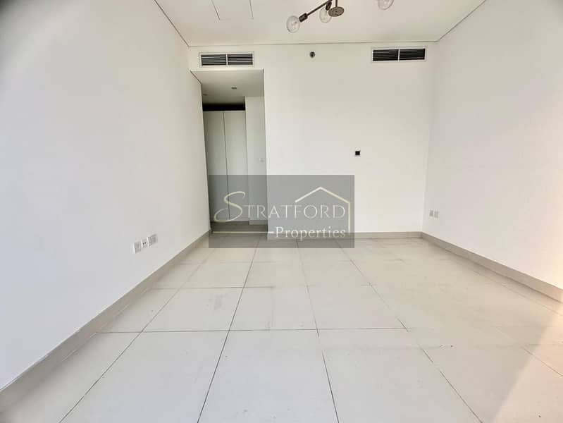 Spacious 2 Bedroom | Vacant | Equipped Kitchen | UP TO 6 CHEQUES