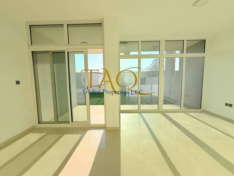 BIGGER PLOT 3BR | CORNER | SINGLE ROW | UN-FURNISHED |