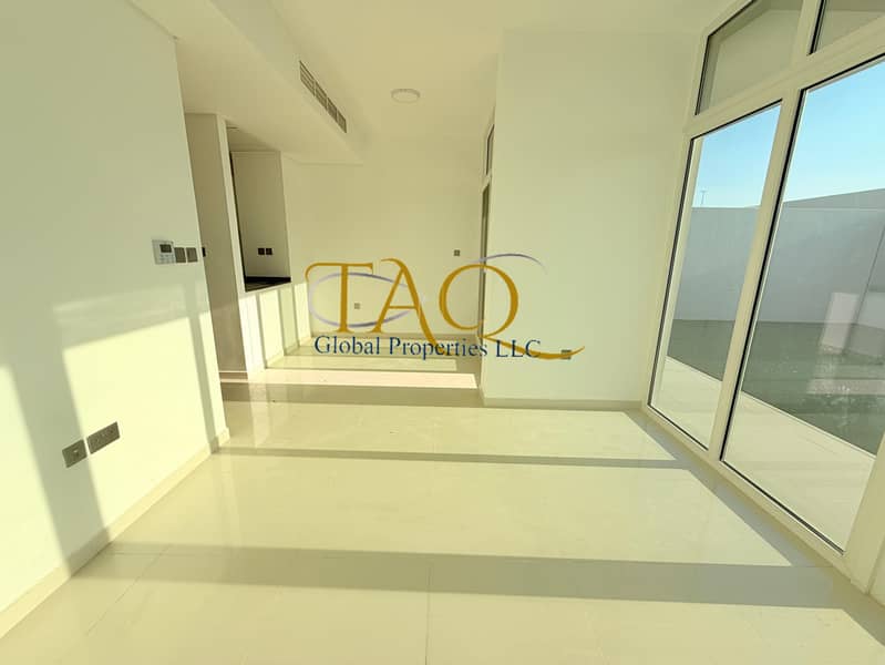 BIGGER PLOT 3BR | CORNER | SINGLE ROW | UN-FURNISHED |