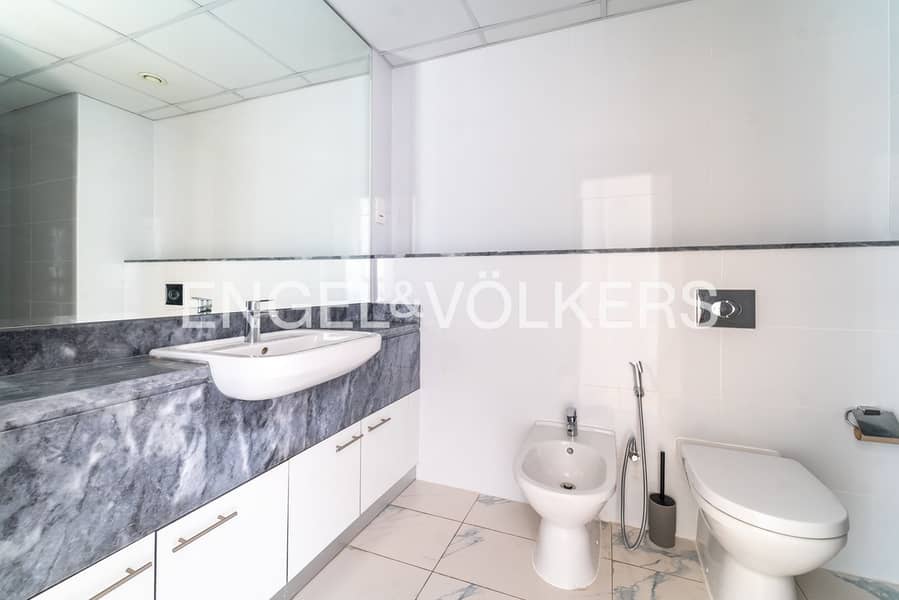 Vacant | Newly Maintained | Ready - Image 9