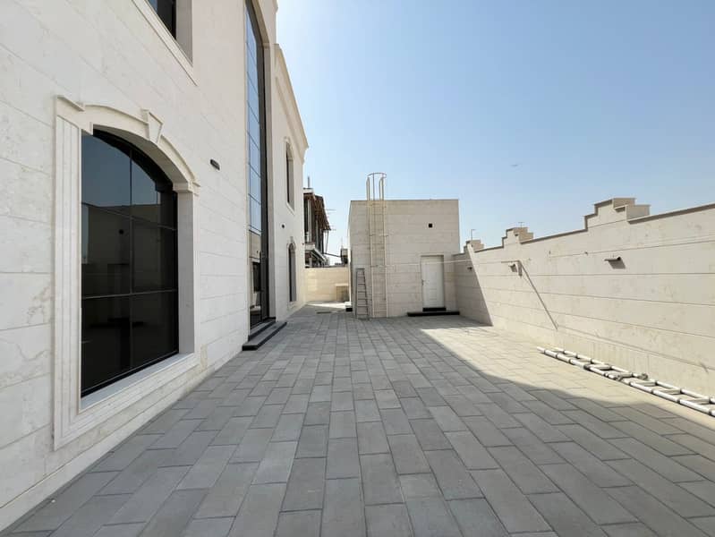 Spacious 5 BR Villa in Wadi Alshabak for Rent