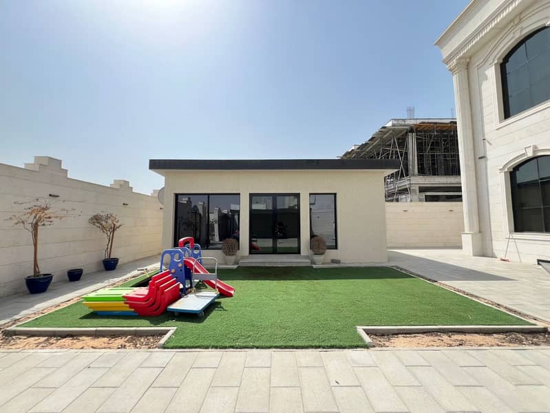 Spacious 5 BR Villa in Wadi Alshabak for Rent