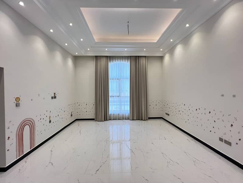 Spacious 5 BR Villa in Wadi Alshabak for Rent - Image 10