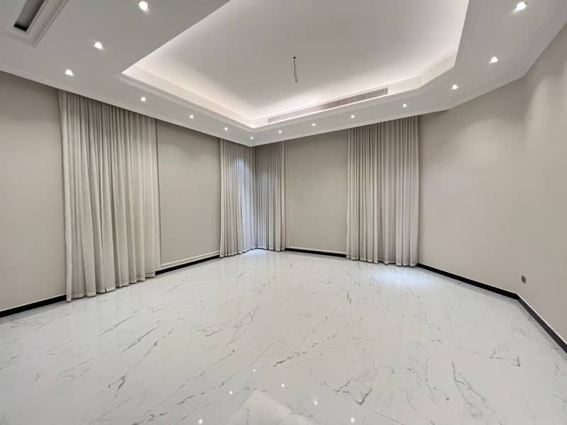 Spacious 5 BR Villa in Wadi Alshabak for Rent - Image 19