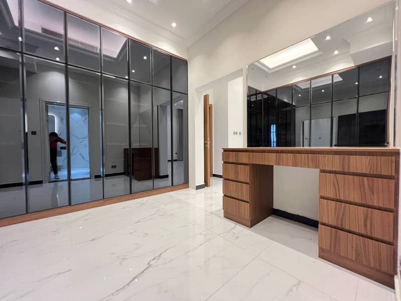 Spacious 5 BR Villa in Wadi Alshabak for Rent - Image 22