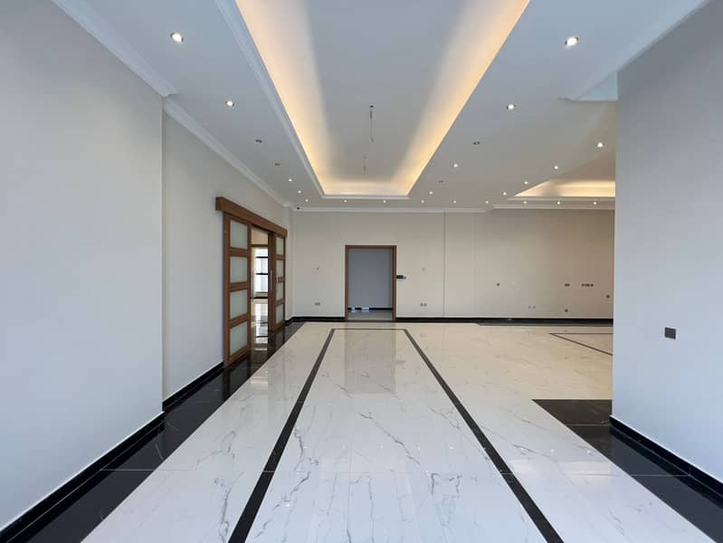 Spacious 5 BR Villa in Wadi Alshabak for Rent - Image 23