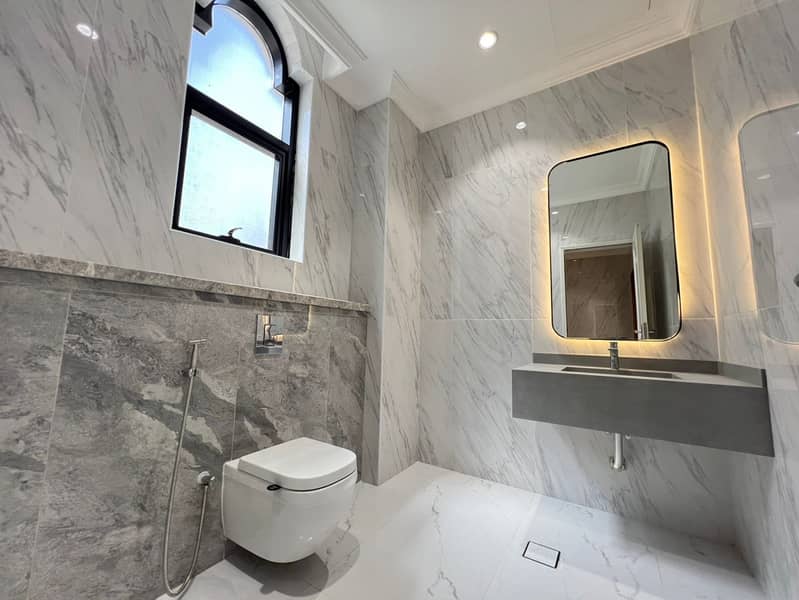 Spacious 5 BR Villa in Wadi Alshabak for Rent - Image 30