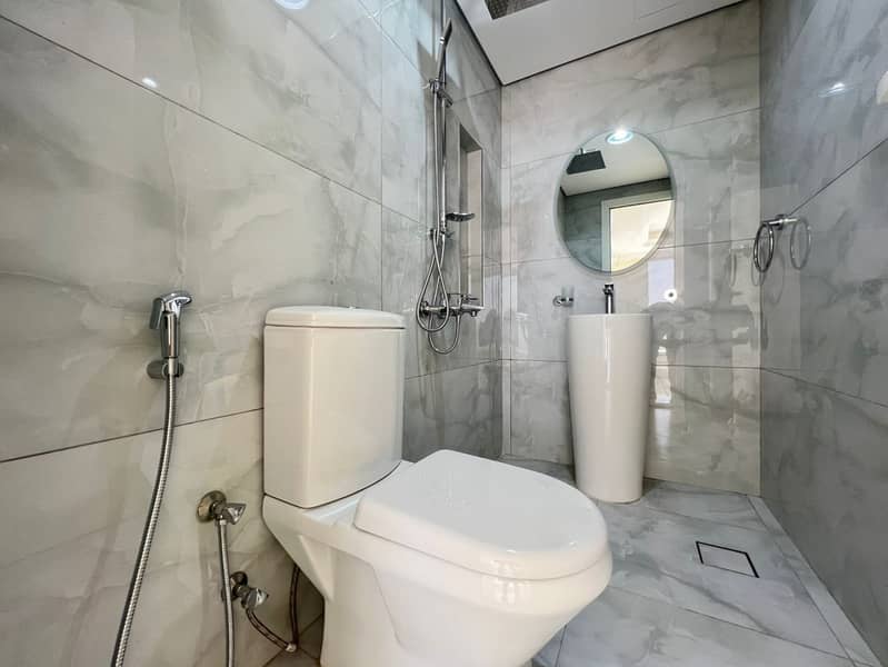 Spacious brand new 5 BR Villa for Rent in Wadi al - Image 21