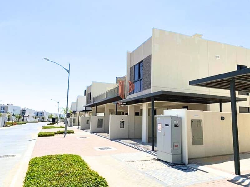 3BR+M | Single Row | Corner Unit | Vacating Soon