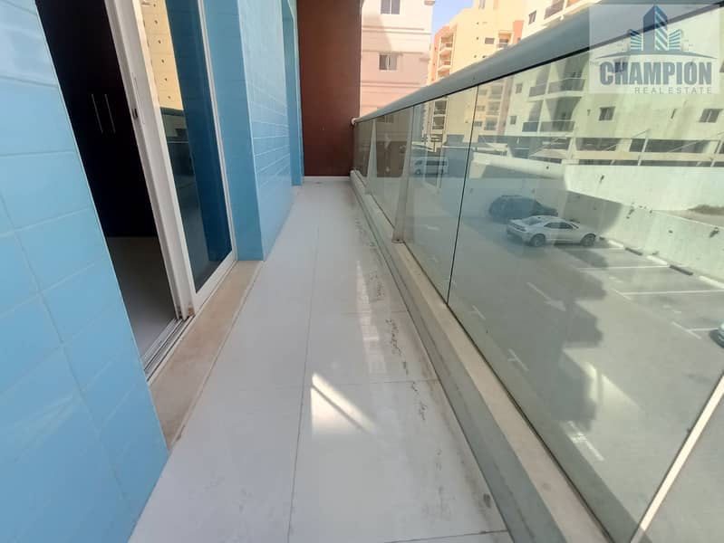 HUGE 1 BHK WITH CLOSE KITCHEN AT PRIME LOCATION WITH MESSIVE BALCONY