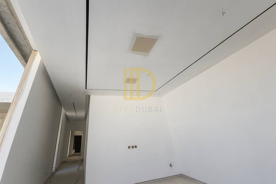 5BR Luxury Villa Rent | Lift, Pool | Next to Emirates Rd - Image 11