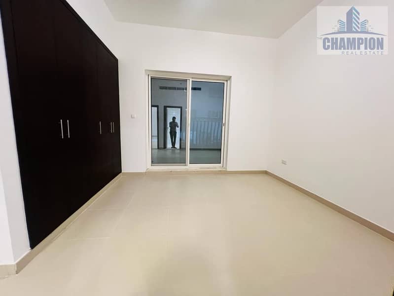 LUXURY 2 BHK WITH GYM POOL AT PRIME LOCATION NEXT TO EXIT - Image 10