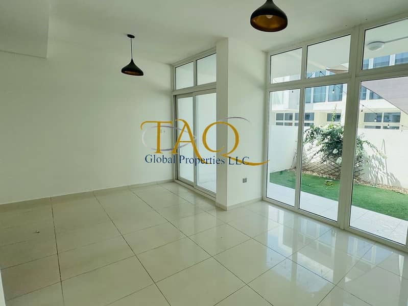 READY TO MOVE | 3BR MIDDLE UNIT | BACK TO BACK | UN-FURNISHED | - Image 6