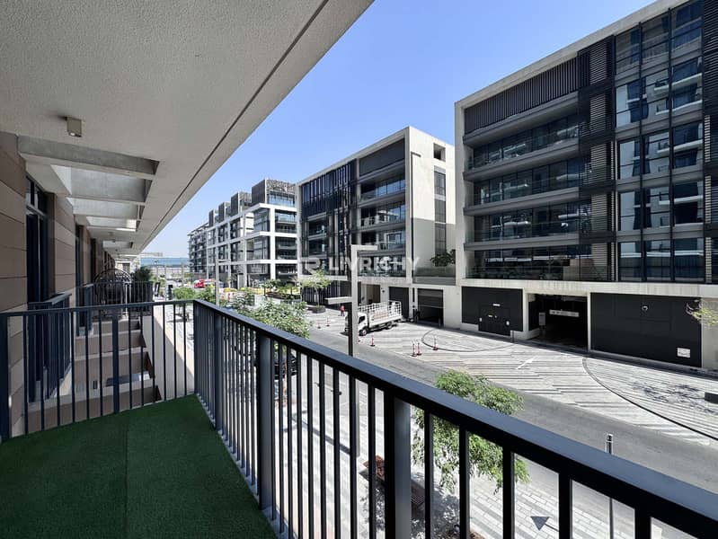 Fully Upgraded | Boulevard View | City Walk - Image 11