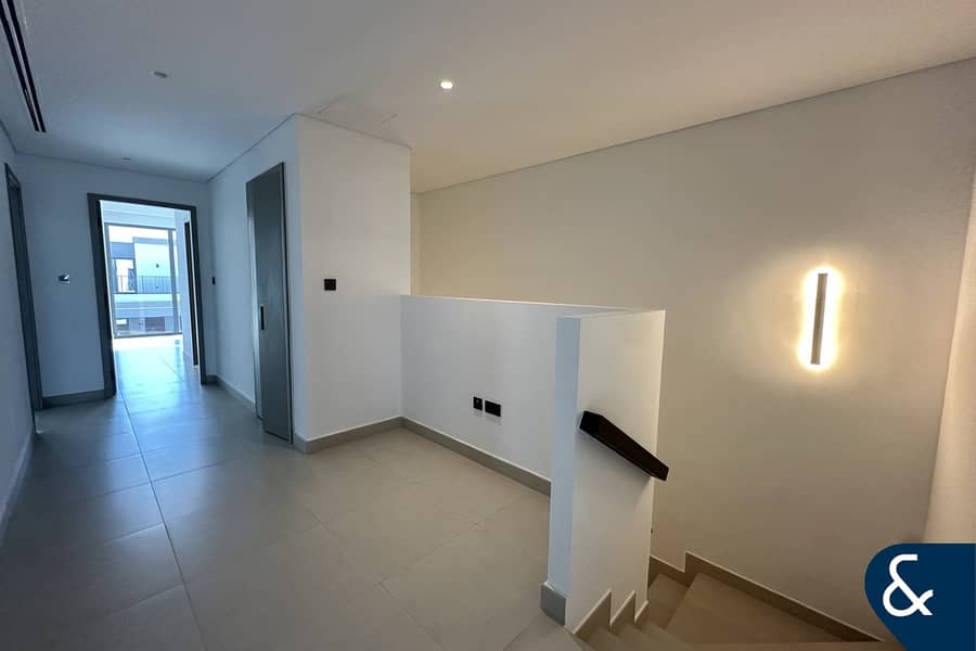 CORNER-END | LANDSCAPED | FULLY UPGRADED - Image 14