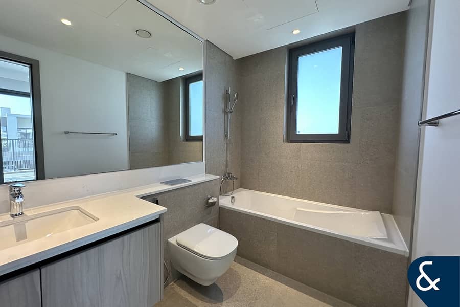 CORNER-END | LANDSCAPED | FULLY UPGRADED - Image 17