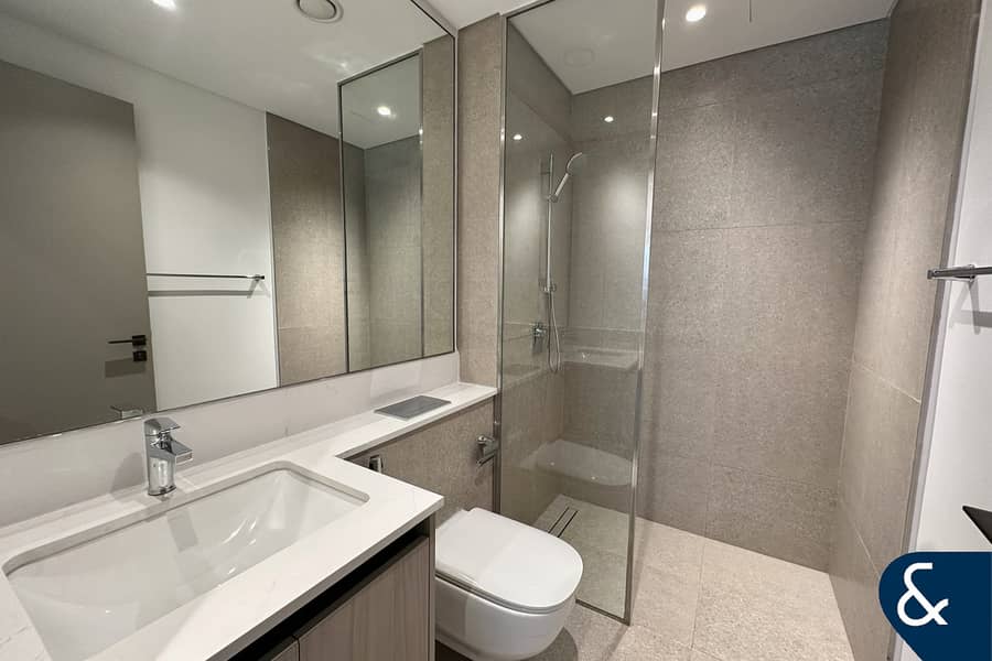 CORNER-END | LANDSCAPED | FULLY UPGRADED - Image 19