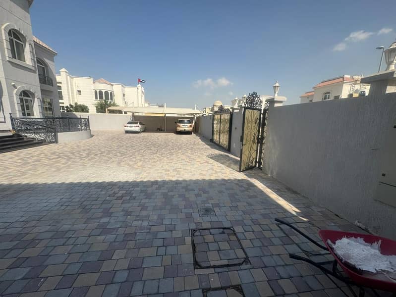 READY TO MOVE EXCELLENT 6-BR in Al Barsha South - Image 14