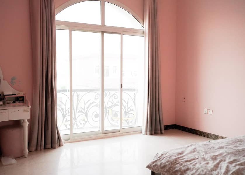 READY TO MOVE EXCELLENT 6-BR in Al Barsha South