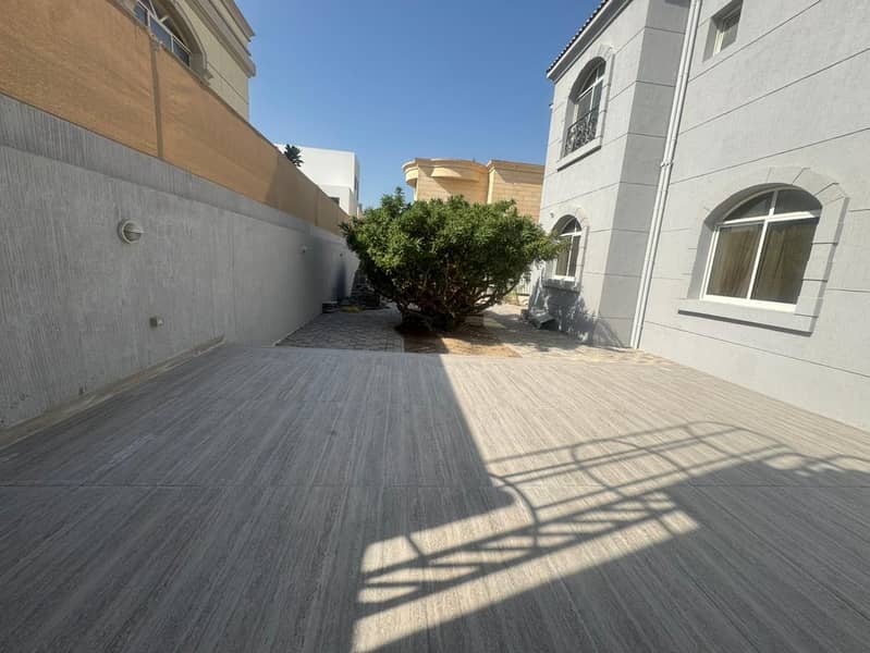 READY TO MOVE EXCELLENT 6-BR in Al Barsha South - Image 15