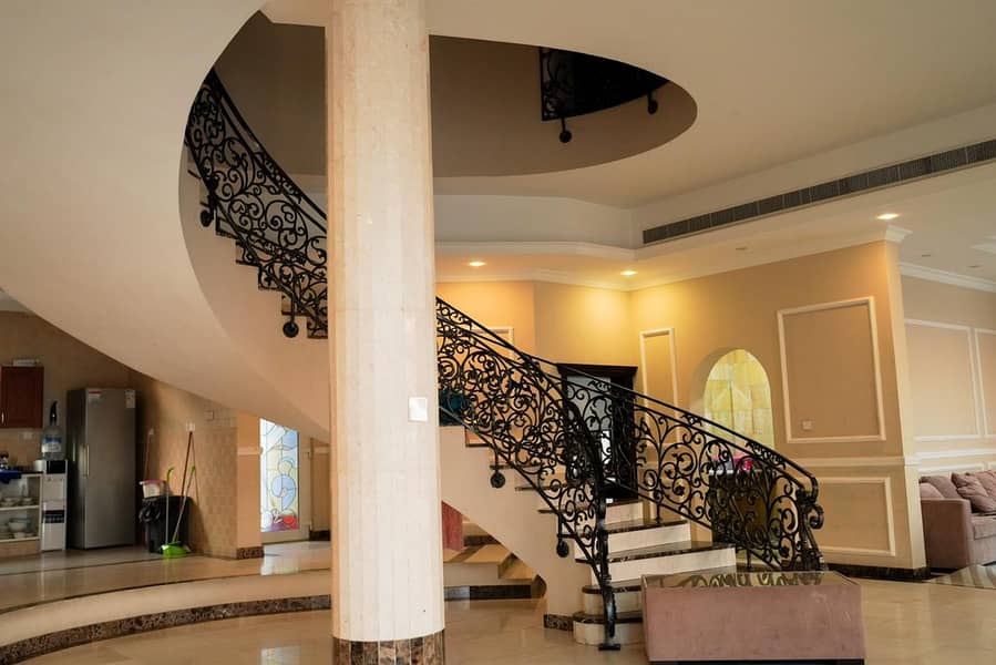READY TO MOVE EXCELLENT 6-BR in Al Barsha South