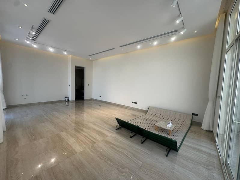 READY TO MOVE EXCELLENT 6-BR in Al Barsha South - Image 7
