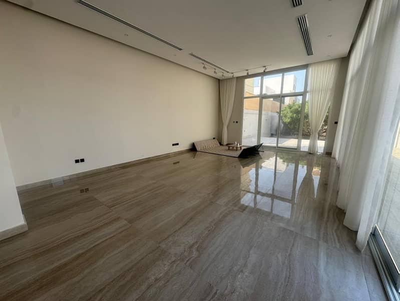 READY TO MOVE EXCELLENT 6-BR in Al Barsha South - Image 9