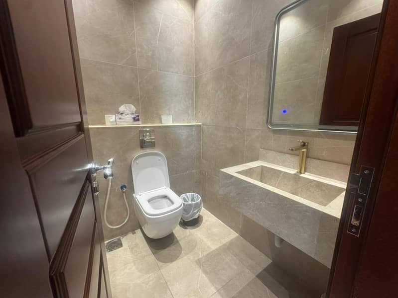 READY TO MOVE EXCELLENT 6-BR in Al Barsha South - Image 12
