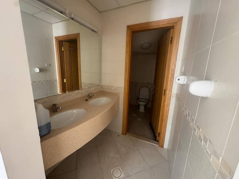 Spacious 3 BR Duplex in Mirdif for Rent - Image 8