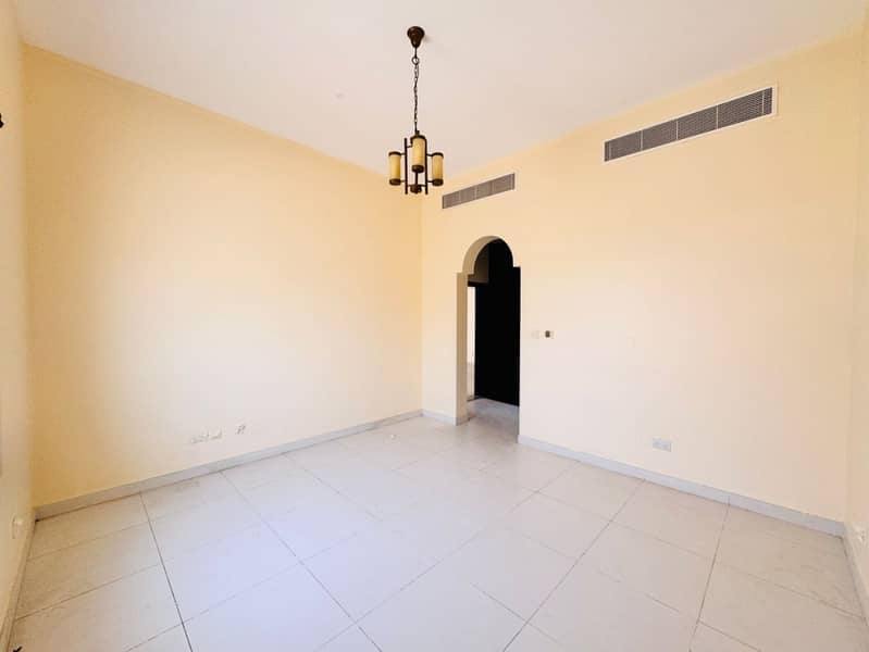 5-BR VILLA FOR RENT | MAJLIS | AL MIZHAR 2 - Image 9