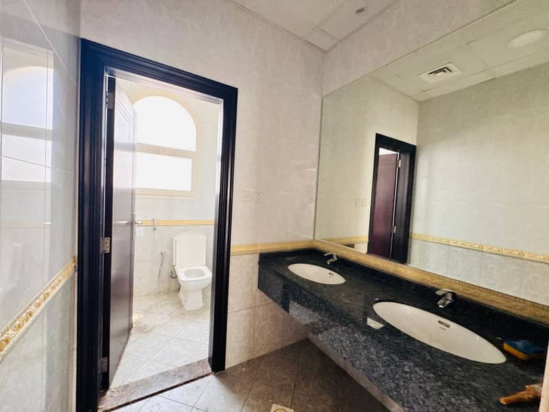 5-BR VILLA FOR RENT | MAJLIS | AL MIZHAR 2 - Image 20