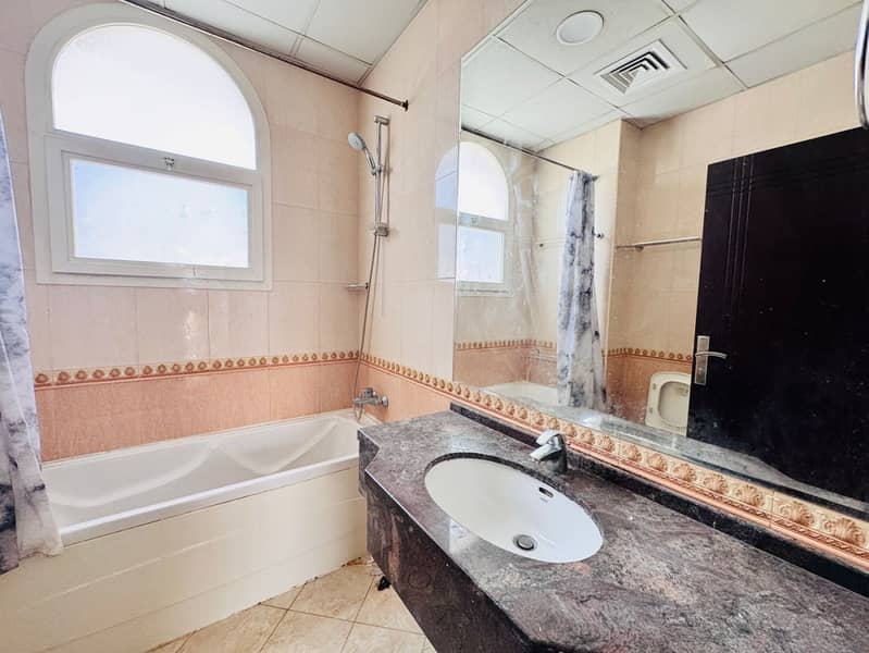 5-BR VILLA FOR RENT | MAJLIS | AL MIZHAR 2 - Image 22