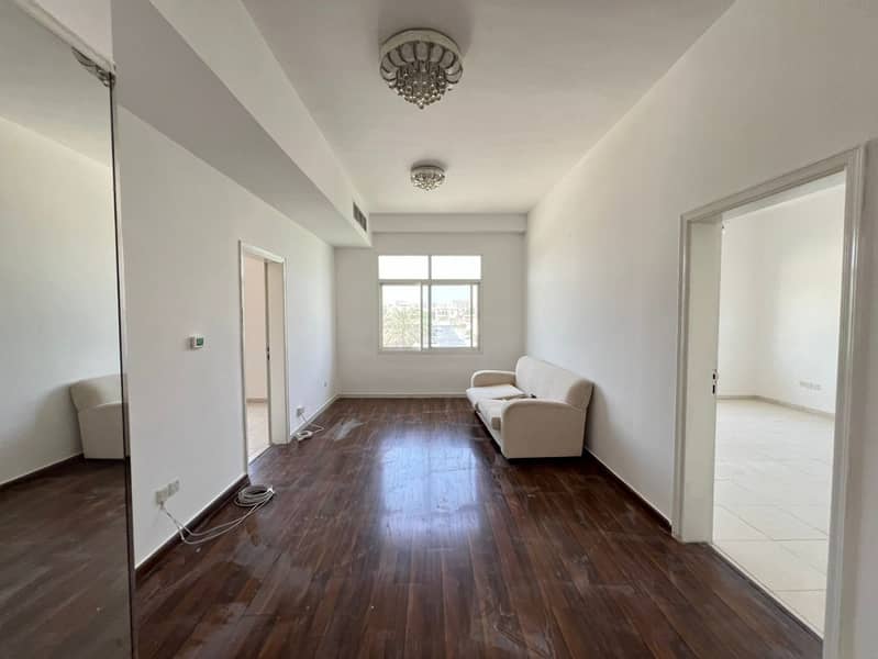 Brand New |5BR Modern Villa| Maid Room | | Garden - Image 7