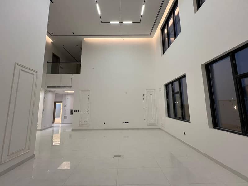 Brand new | 4-BR| Maids room | Great Location - Image 12