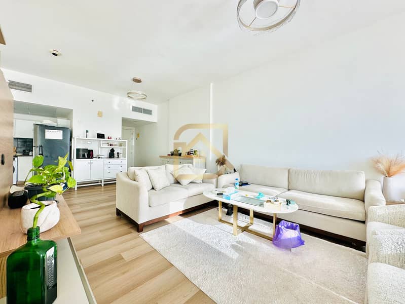 Vacant | Upgraded | Lagoon View | Spacious | ROI - Image 6