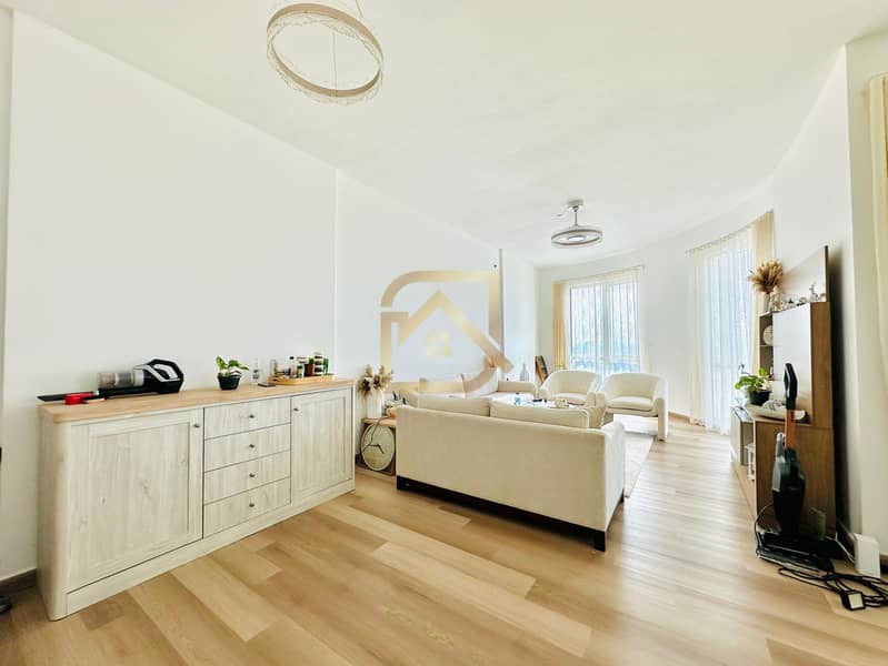 Vacant | Upgraded | Lagoon View | Spacious | ROI - Image 9