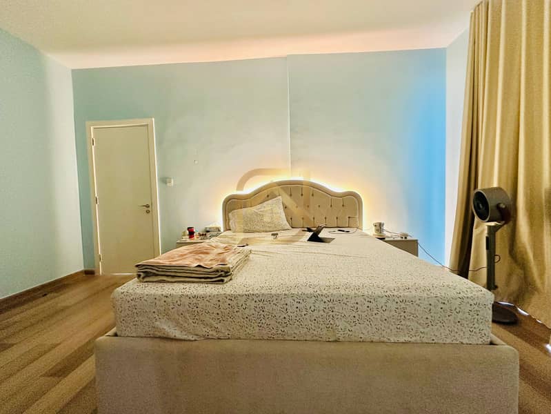 Vacant | Upgraded | Lagoon View | Spacious | ROI - Image 14