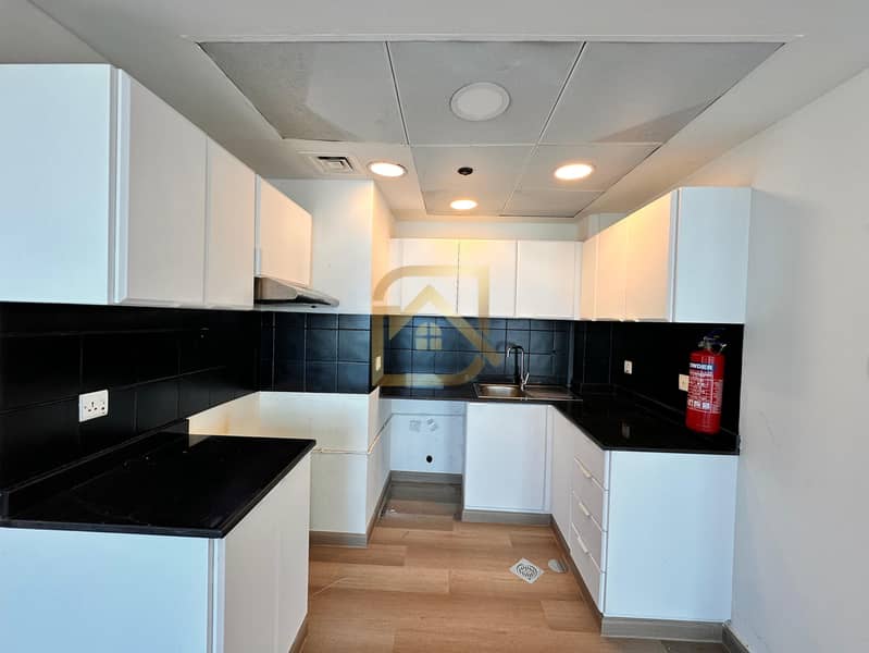 Vacant | Upgraded | Lagoon View | Spacious | ROI - Image 20