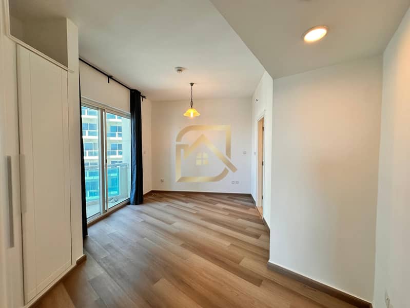 Vacant | Upgraded | Lagoon View | Spacious | ROI - Image 21