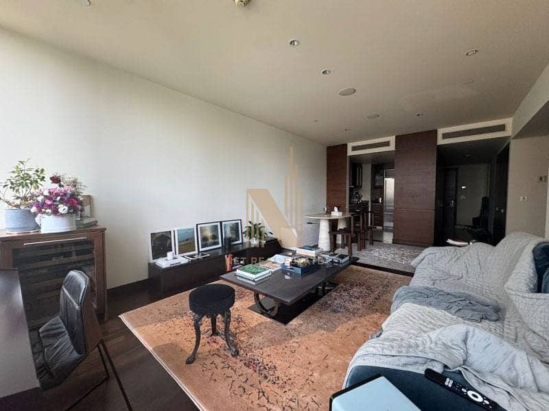 Stunning Downtown views l Rare unit l Spacious living