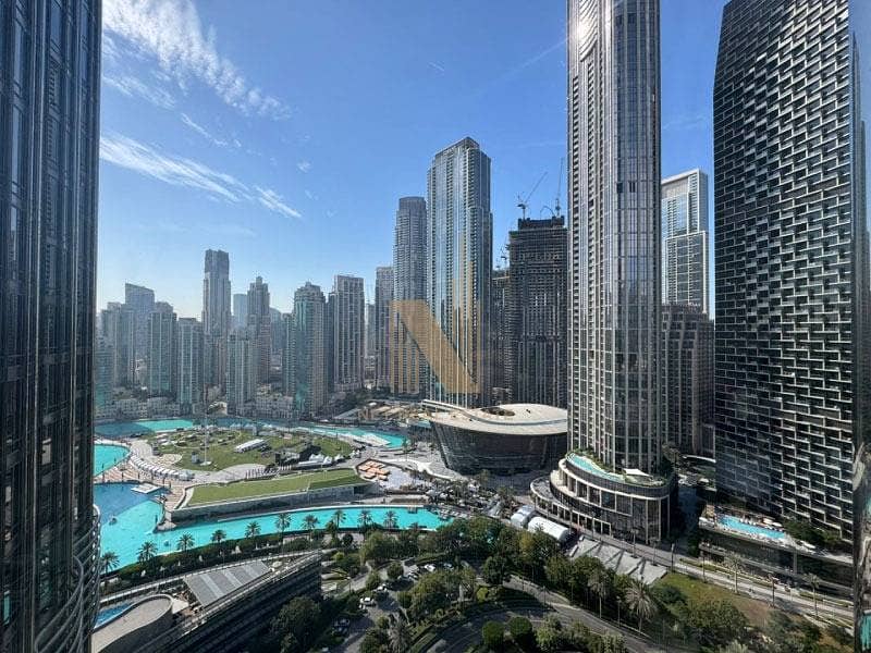 Stunning Downtown views l Rare unit l Spacious living