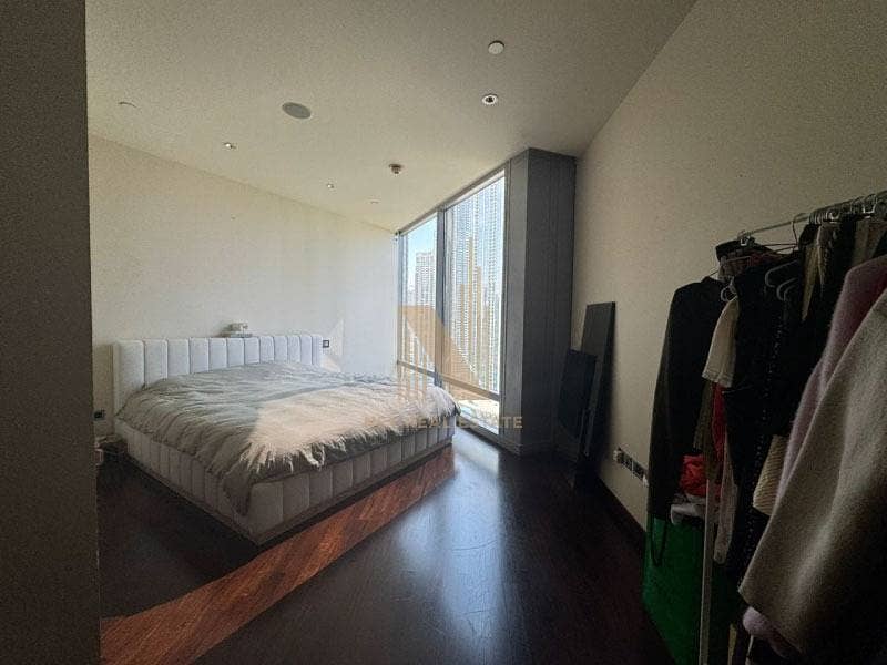 Stunning Downtown views l Rare unit l Spacious living - Image 11