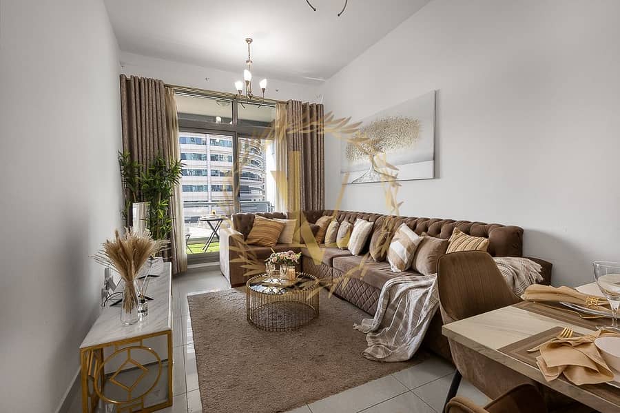 Luxurious 1BR in Dubai Marina–Steps to Metro and Beach, Several attractions nearby