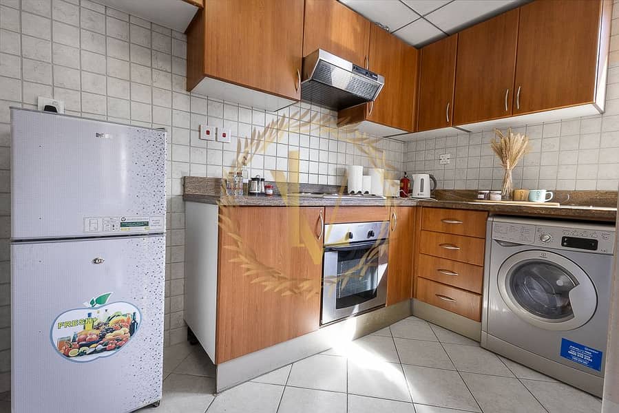 Luxurious 1BR in Dubai Marina–Steps to Metro and Beach, Several attractions nearby - Image 8